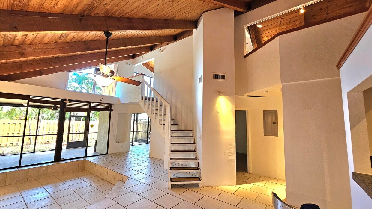Primary Photo - 2948 NW 69th Ct