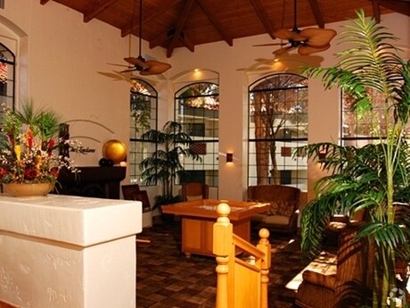 Fotografía del edificio - Enclaves