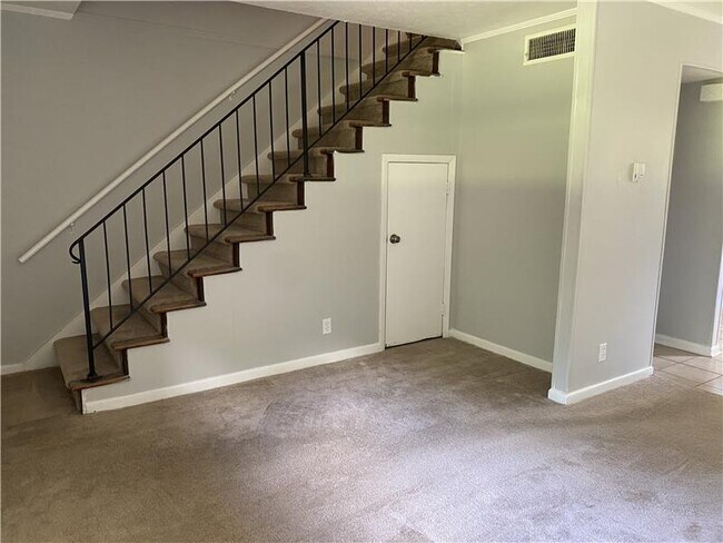 Foto del edificio - 4077 Pine Valley Rd