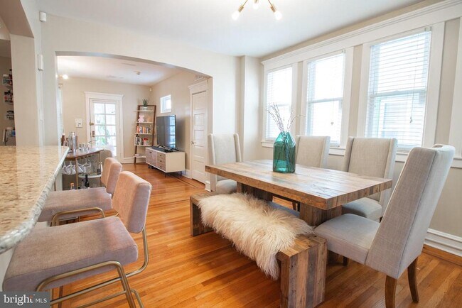 Foto del edificio - 2215 N Harrison St