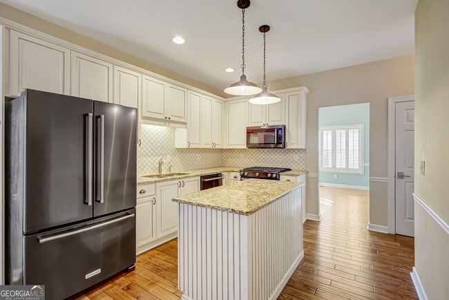 Foto del edificio - 112 Cottage Grove