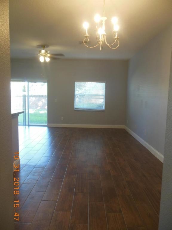Foto del edificio - 841 Park Grove Ct