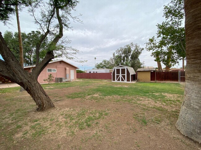 Building Photo - Holtville Home for Rent
