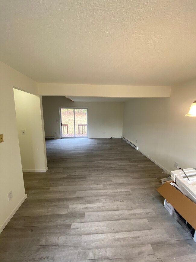 Building Photo - 109 Wheatfield Dr
