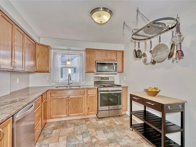 Foto del edificio - 78 Kimbark Rd