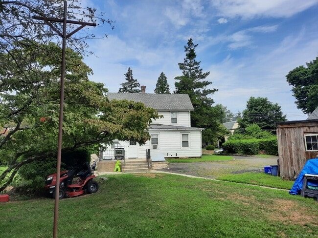 Building Photo - 55 Valley Rd