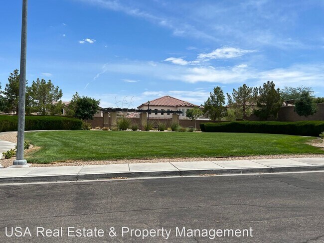 Foto del edificio - 3 br, 3 bath House - 2483 Blair Castle Street
