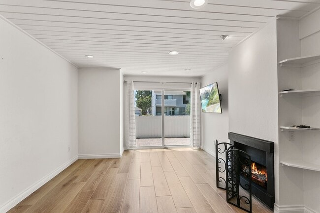 Building Photo - 14 Seascape Dr