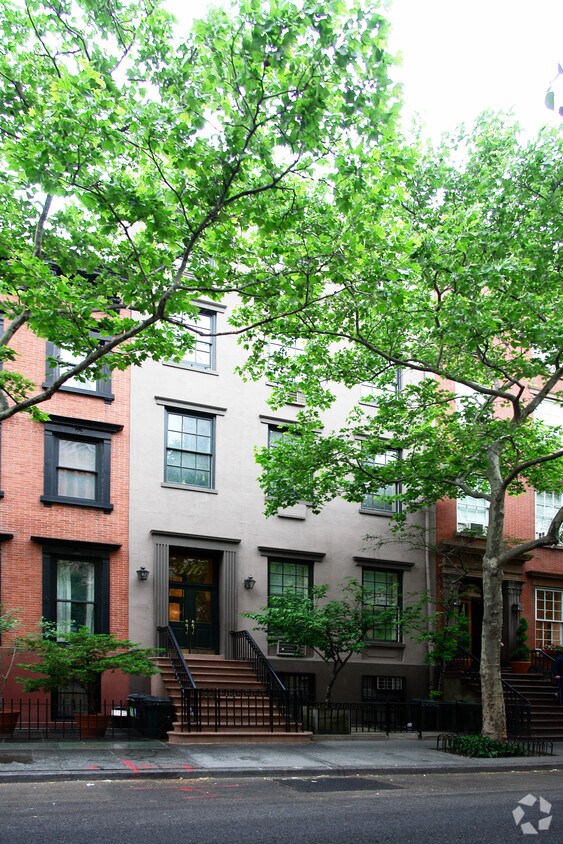 Foto del edificio - 316 W 22nd St