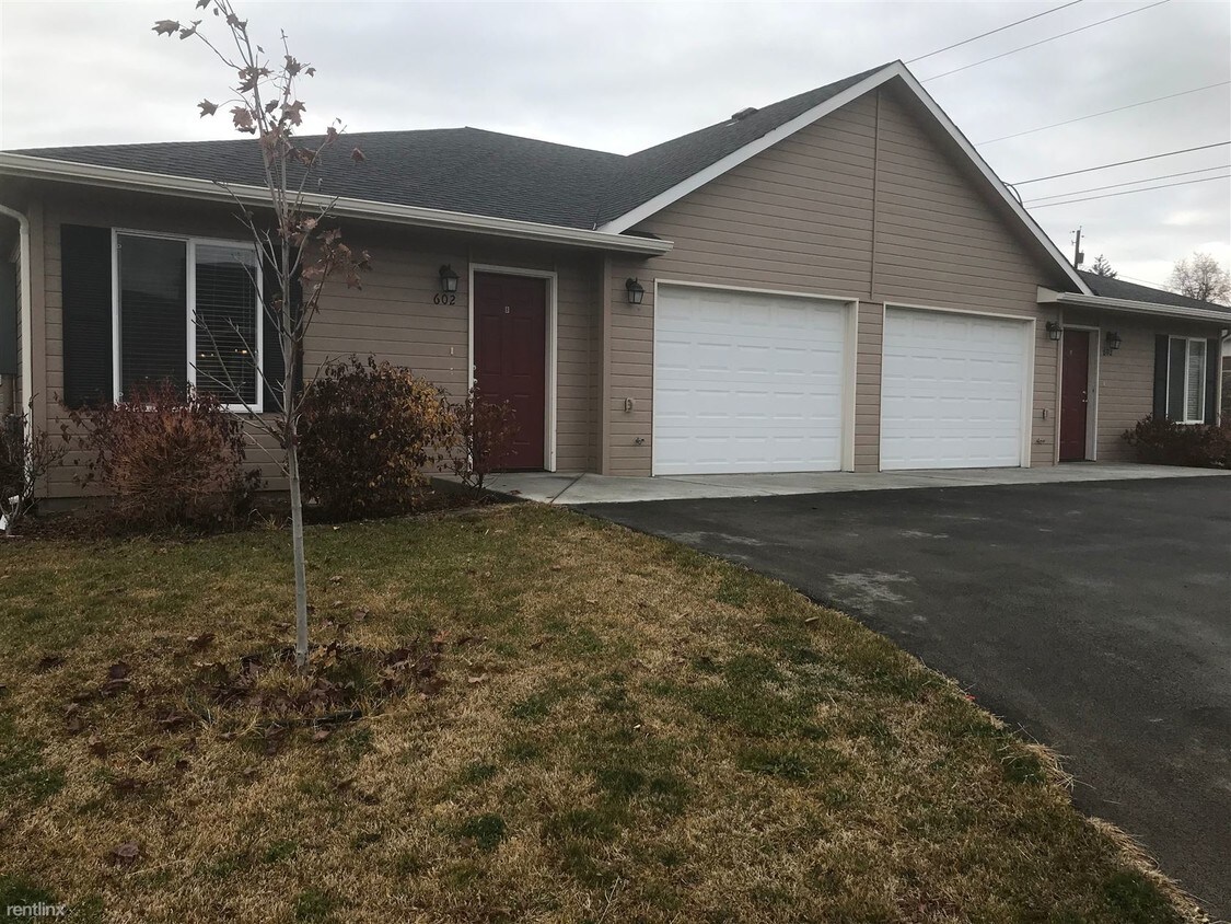 Primary Photo - 2 br, 1 bath Duplex - 602 S 81st Pl B