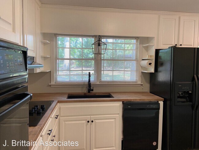 Building Photo - 3 br, 1 bath House - 5305 Saks Road