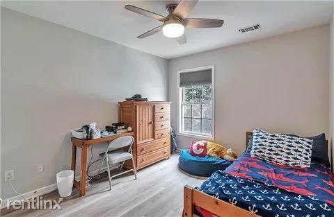 Building Photo - 4 br, 3.5 bath Townhome - 2954 Wintercrest...
