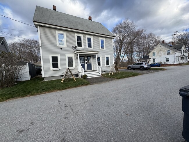 Building Photo - 4 Library St