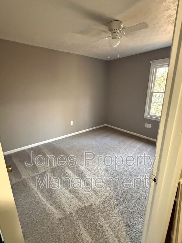 Foto del edificio - 1416 Meadow Ave