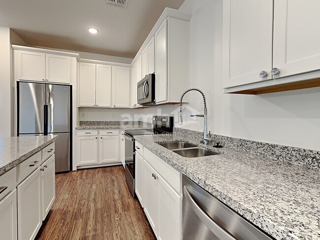 Foto del edificio - 4218 S 105th Dr