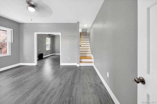 Foto del edificio - 310 W 238th St