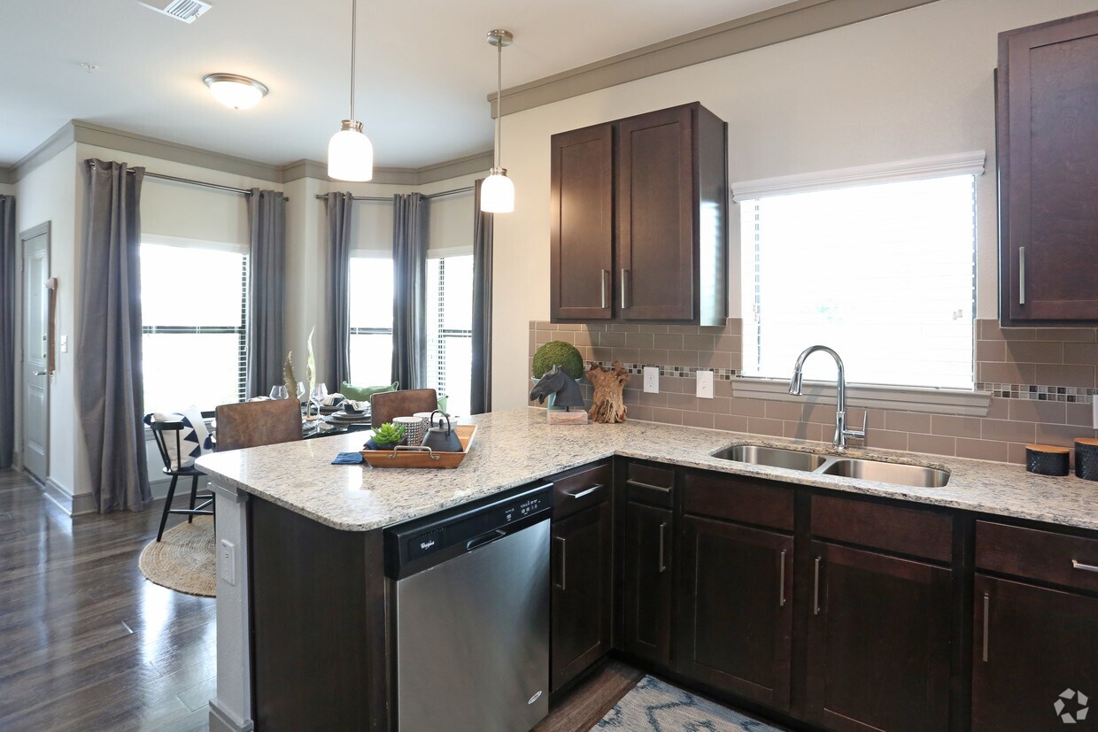 Cortland Avion Shadow Creek 2101 Kingsley Dr Pearland, TX