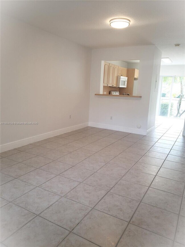 Foto del edificio - 7940 NW 6th St