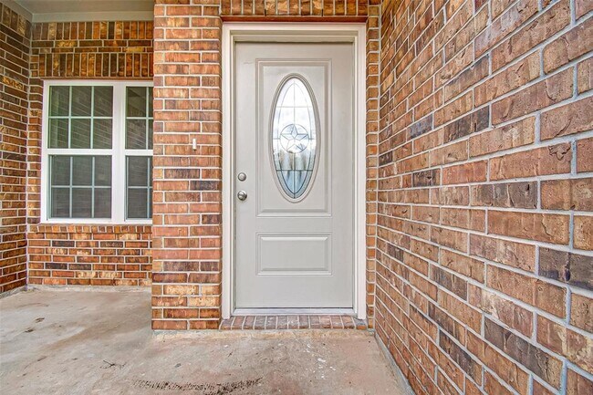 Building Photo - 7609 Albacore Dr