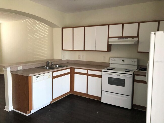 Foto del edificio - 1574 Blue Magnolia Rd