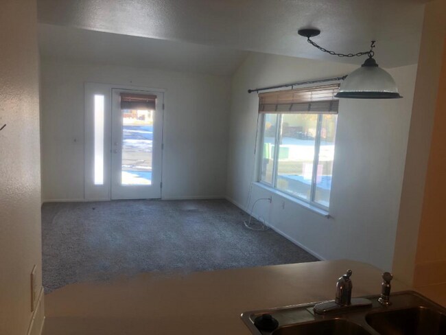 Building Photo - 1021 Rolland Moore Dr
