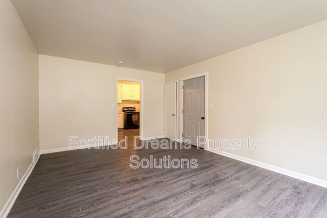 Building Photo - 509 Steele St