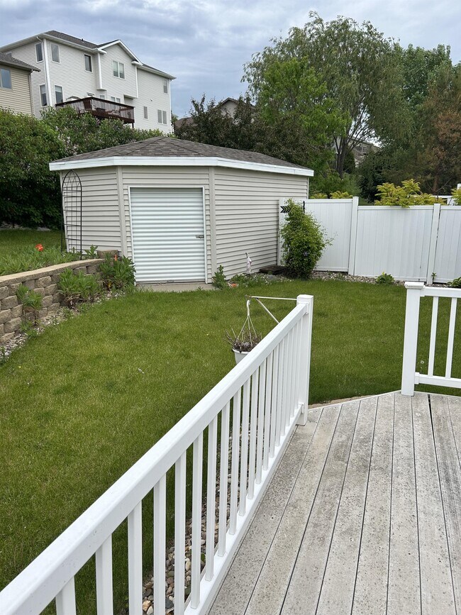 Building Photo - 2307 Pointe Loop