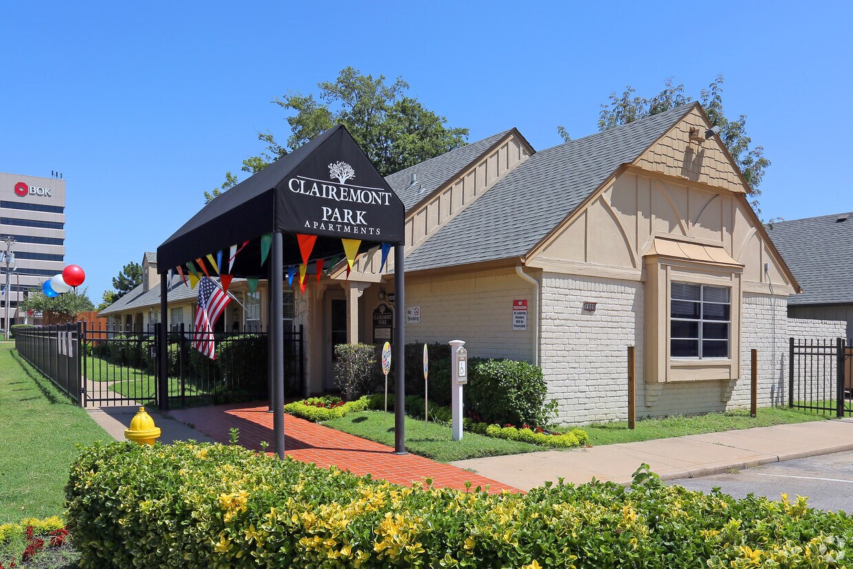 Crossings at Clairmont Apartments Tulsa, OK