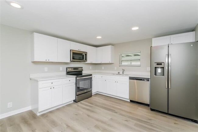 Building Photo - 1909 Glen Echo Ln