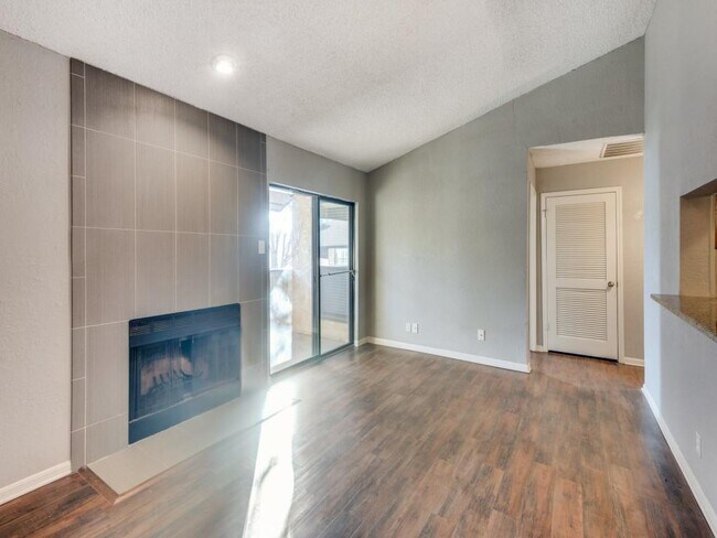 Building Photo - 1101 Calico Ln