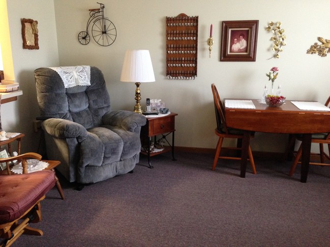 Unit living room - 801 Queen St
