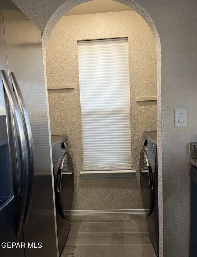 Building Photo - 1642 Dick Mayers Dr