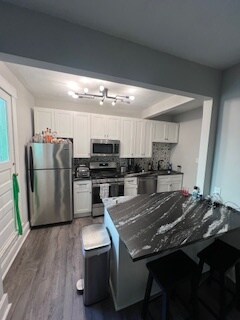 Kitchen - 10 1/2 E Main St