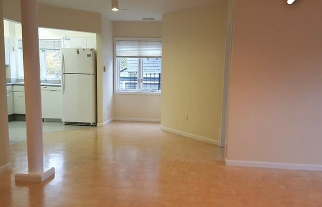 Building Photo - 60 Longwood Ave