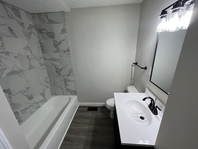 Foto del edificio - 505 Lebanon Hwy