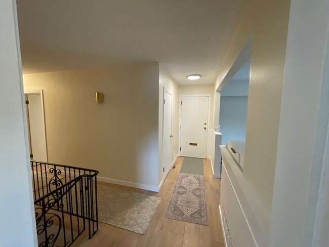 Photo du bâtiment - 7037 Gibson St