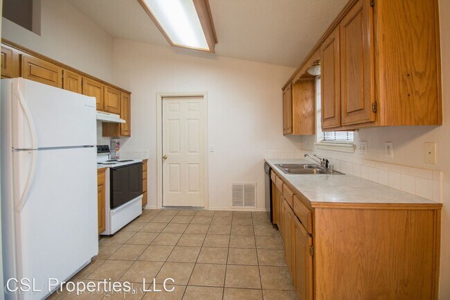 Building Photo - 3 br, 2 bath House - 1309 N Pine Creek Dr