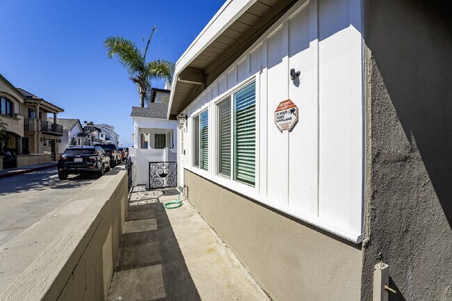 Foto del edificio - "Turnkey and Fully Remodeled Beachside Ret...