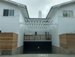 Building Photo - 205 S Francisca Ave