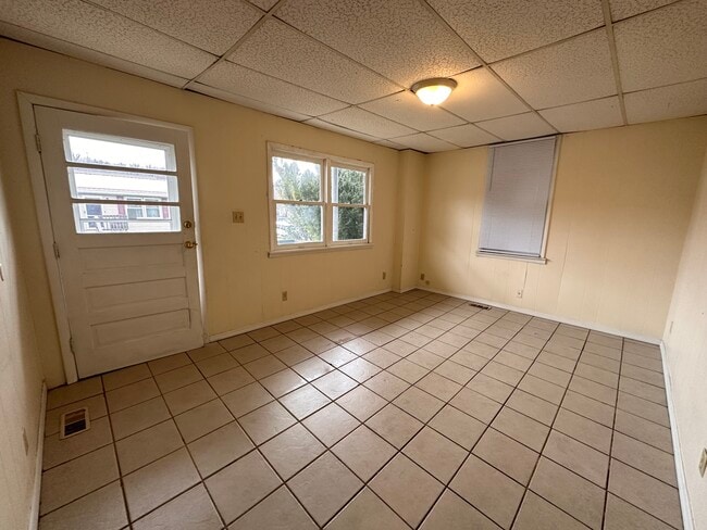 Entry Way - 1302 Sabraton Ave
