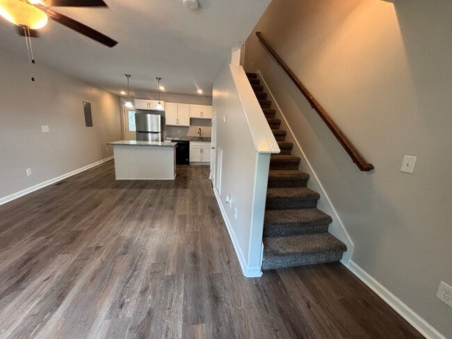 Foto del edificio - Just like New townhome for Rent!