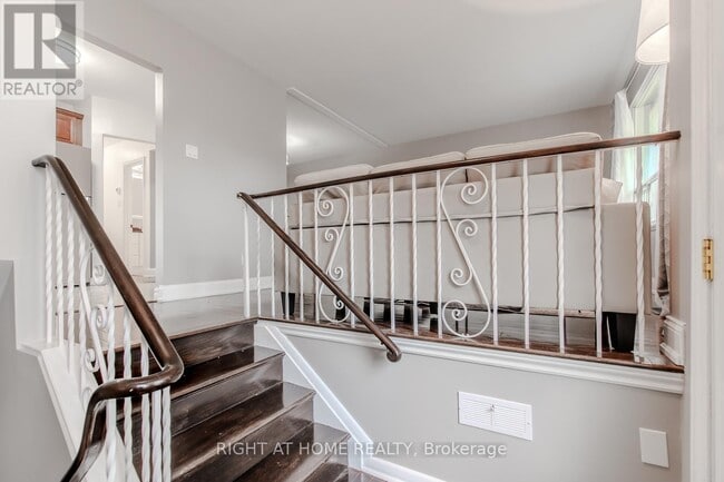 Building Photo - 12 Murellen Crescent