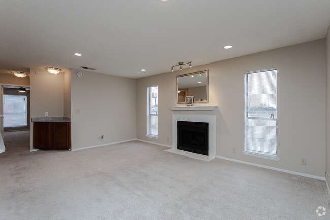 1BR,1BA - 888SF A5 - LIVING AREA - The Arts at Broadway Commons
