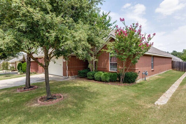 Building Photo - 313 Brasher Ln