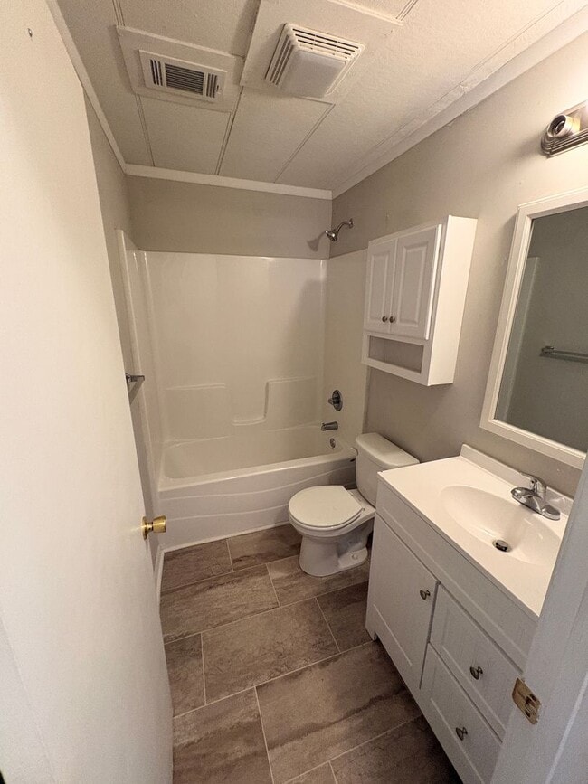 Building Photo - 195 Nunnally St