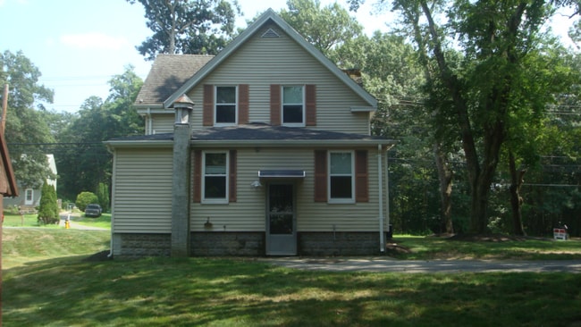 Foto del edificio - 818 Amesbury Rd