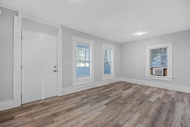 Building Photo - 1648 W 36th St