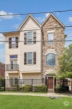 Building Photo - 907 Knox St