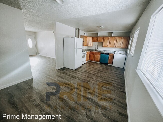 Building Photo - 3 br, 1 bath House - 610 Sawyer Way