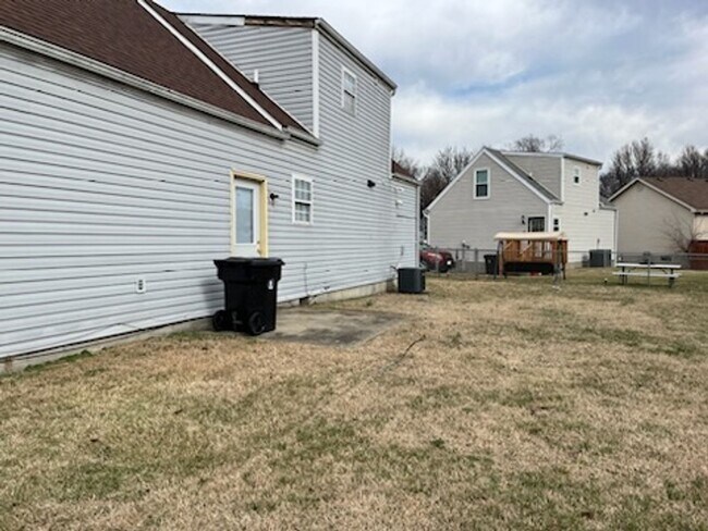 Foto del edificio - Beautiful 3 Bedroom 2 Bathroom Home